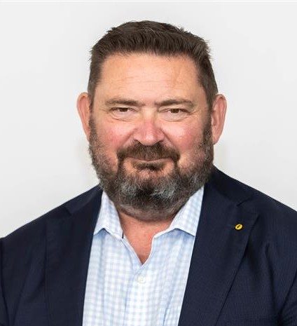 Jim Henry-1 2025_424x465